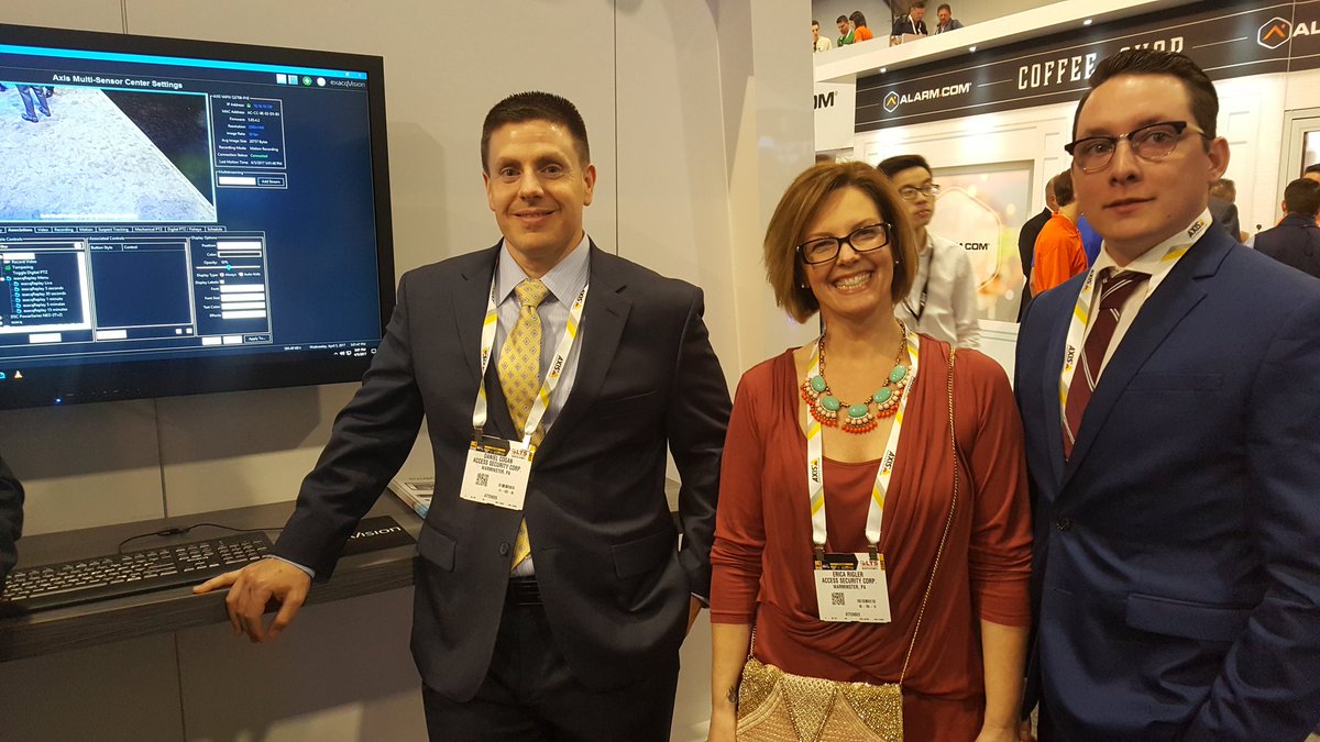 AccessSecurity's tweet image. Checking out some @exacq software at #ISCW17 #ISCWest