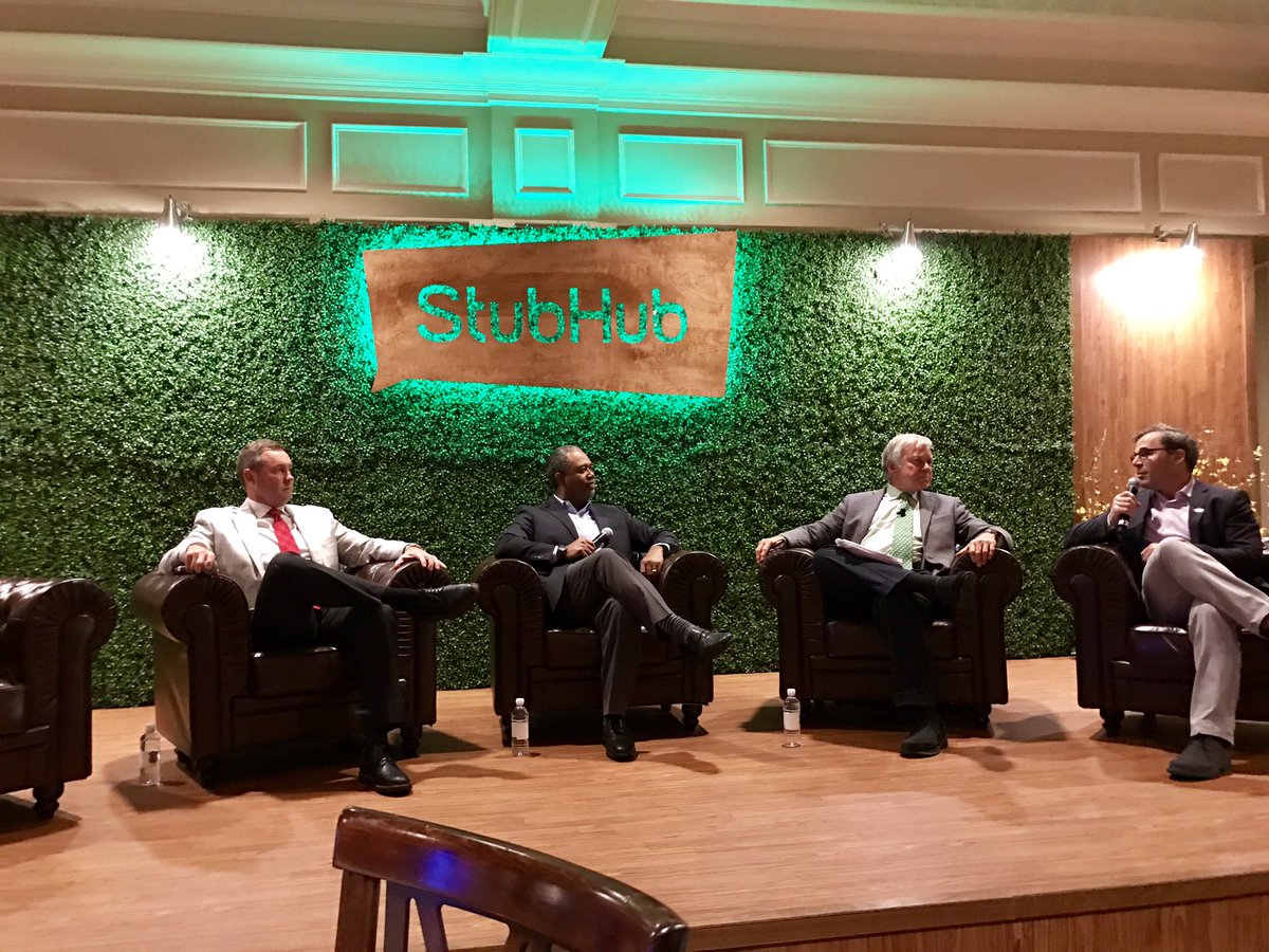 SportsTechieNET's tweet image. L-R: LPGA Commissioner, Augusta Mayor, @RickHorrow and @StubHub discussion at StubHub Leaderboard. #Masters #sportsbiz