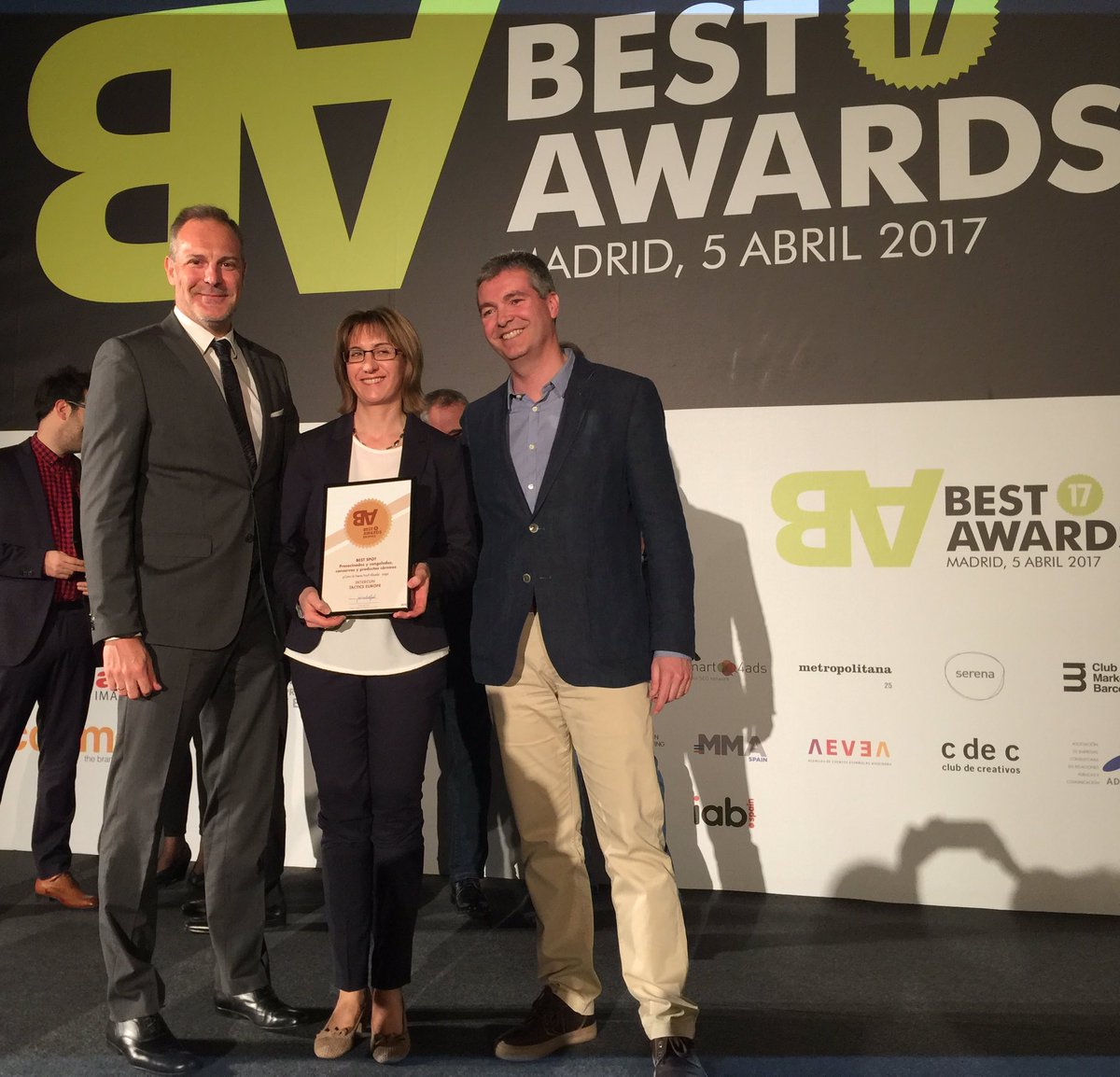 Orgulloso! Nos acaban de dar un #BestAwardsMkt premio de marketing alimentario por #comolohaceshoy de #carnedeconejook