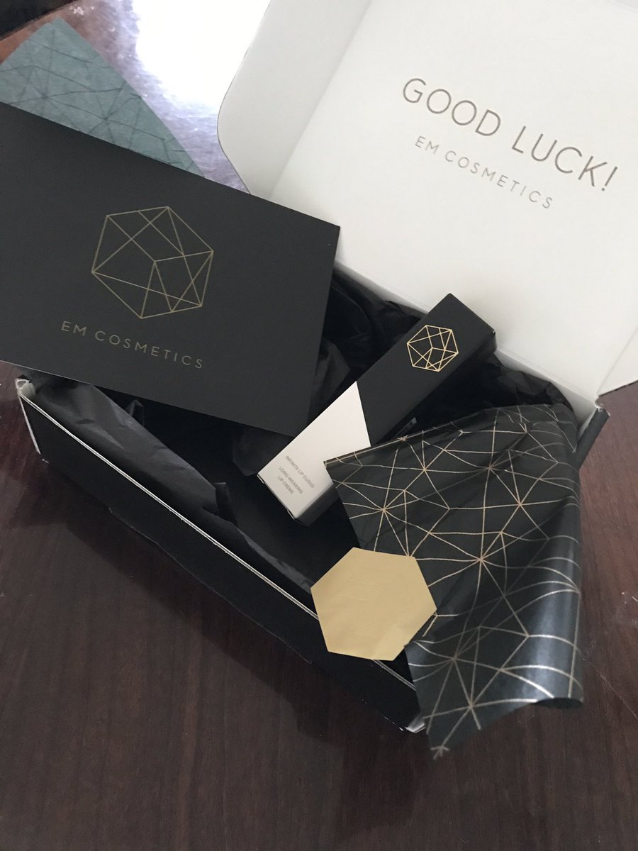 cannolikitty's tweet image. Look what came in the mail today! #emcosmetics