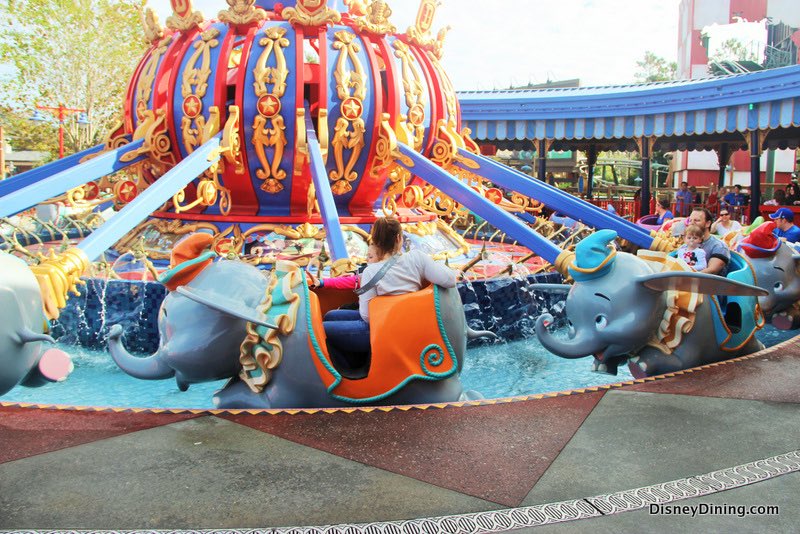 MiddleofMainSt's tweet photo. Dumbo 💙 https://t.co/4wLd4iARE7 | #dumbo #dumboride #disneyworld #disneyland #disneyside #waltdisneyworld #ilovedisney #missingdisney https://t.co/cAsVWRPP2C