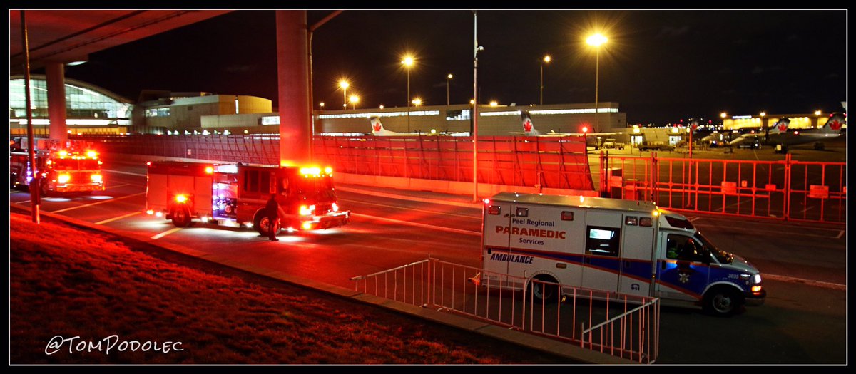 TomPodolec's tweet photo. Update @AirCanada #AC876 to Frankfurt returning #Toronto w/flap extension issue. Lined up for runway 06L. Emerg services ready. https://t.co/xNgNwkXZ8y