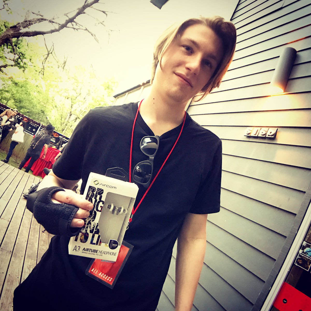 Aircomaudio's tweet photo. @cachemoneybeats just before the madness ensued at the @nakidmagazine SXSW Party 🍻 https://t.co/bRBRG22z9w