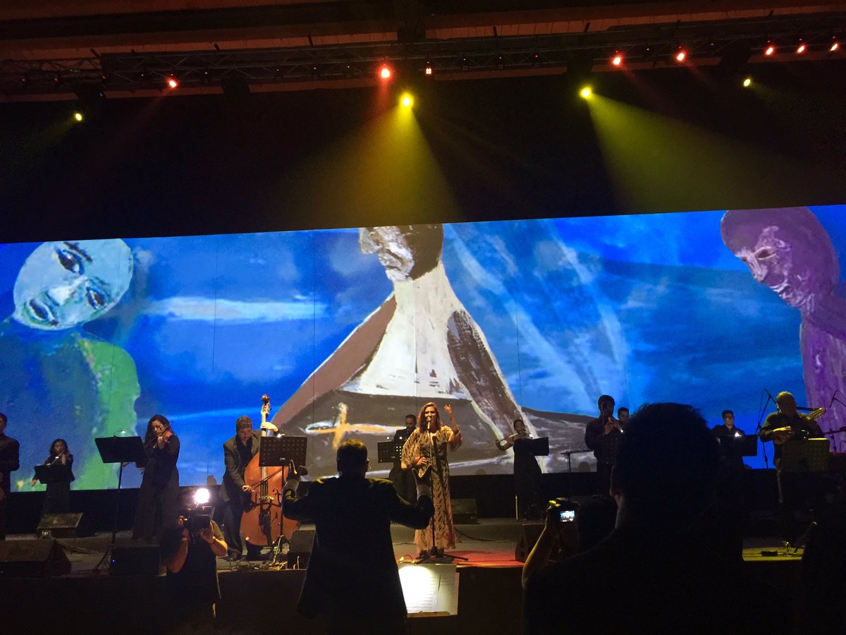 AndroLindsay's tweet photo. Excelente evento! Felicitaciones y muchas gracias @AlejaWood Leopoldo Reyes @CentroCESCO #CescoWeek2017 #CescoDinner2017 @RealisticEnviro https://t.co/hChRzDXyOk