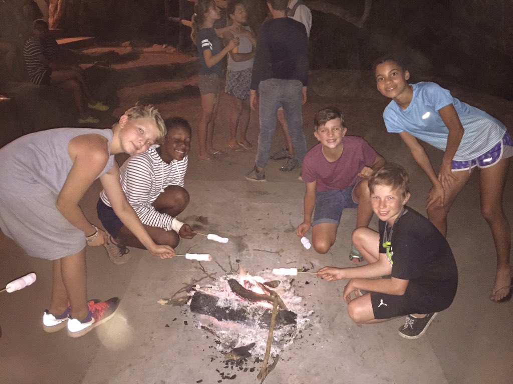 2017Redhill's tweet photo. We went on a tough hike this afternoon and tonight we are roasting marshmallows. #Grade7Babs https://t.co/9giSaJU523
