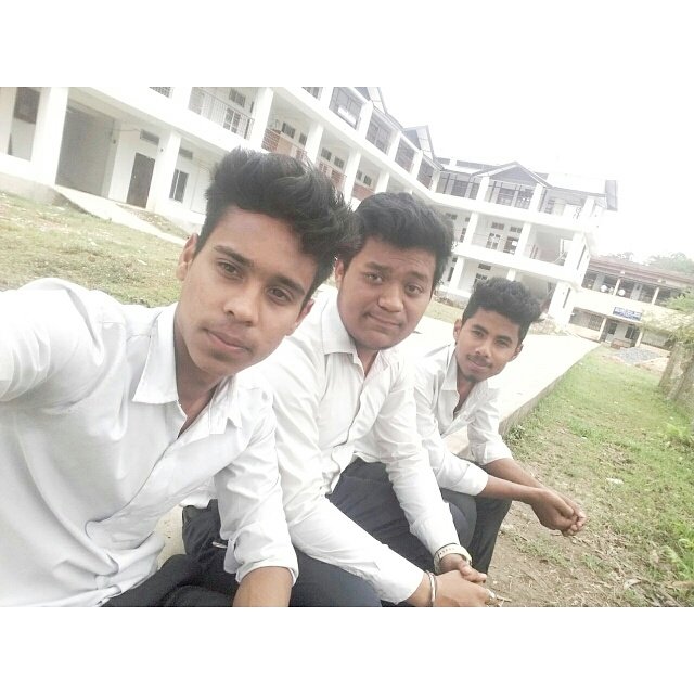 MANAS__CHALIHA's tweet photo. #frnds_ #jb_college https://t.co/olWgNJI1r5
