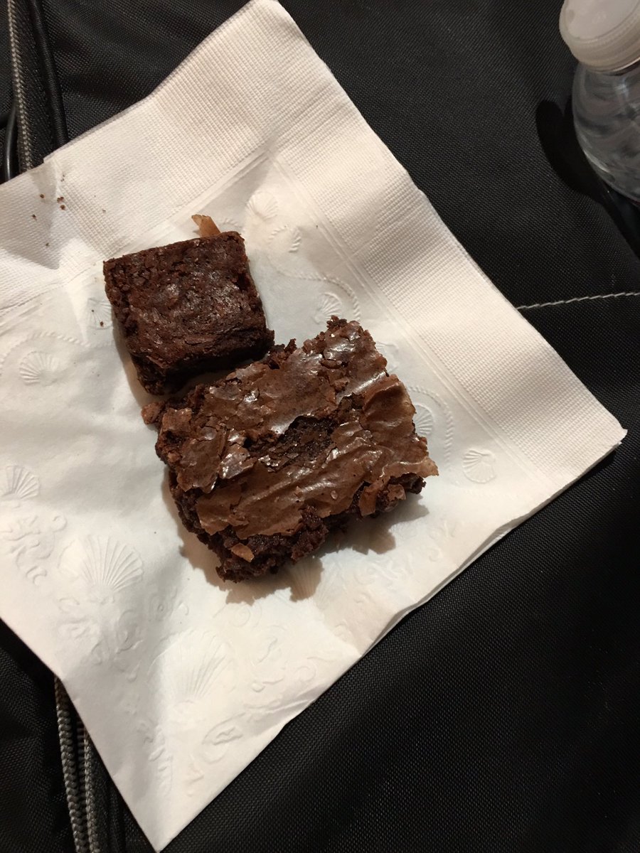 LexReporter's tweet photo. I got a brownie and fudge piece for my last Town Meeting! Also, this is my last week! Thanks Sandro! #lexingtonma https://t.co/nz7ABhlA0A