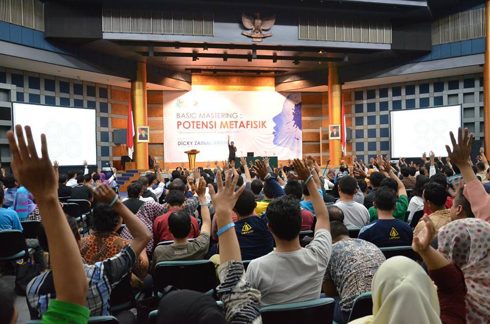 Dicky Zainal Arifin: Ritual Shalat Dimulai Dari Zaman Bani Umayyah hikmatulimanwatch.org/2017/04/06/dic…