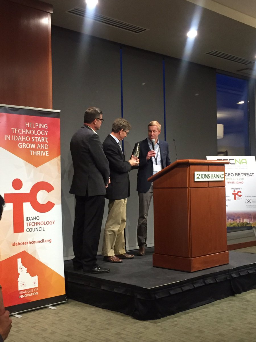 fiberpipe_inc's tweet photo. Great Dinner Reception last night @TechCouncils  CEO Retreat in Boise. #TECNACEO17 @IDTechCouncil @IdahoCommerce @INL @MicronTech https://t.co/8FFnX6EKvD