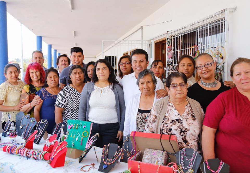 BrevesdeCholula's tweet photo. #Concluyen talleres de bisitería en San Rafael Comac @SnAndresOficial https://t.co/OW69odiXoa