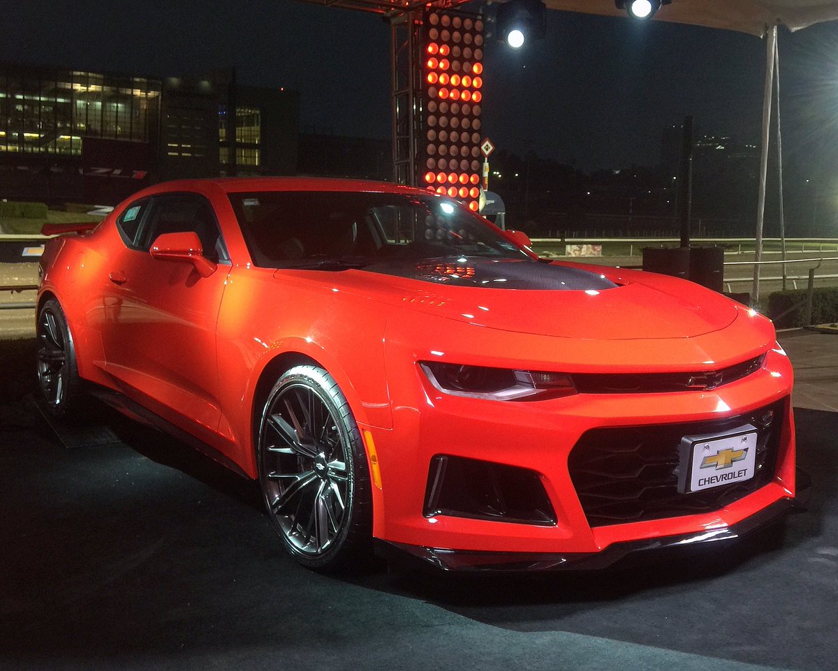 WAKEBOSS's tweet photo. Así es el Nuevo #CamaroZL1 con un motor súpercargado V8 16 válvulas y 650 HP torque 640 lb-pie. Su precio $1,250,000 #ZL1Fun2Drive https://t.co/IhwZUDNp05