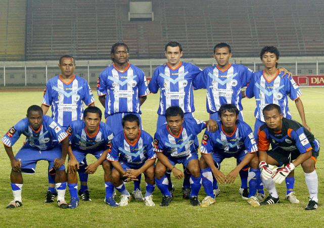 FootballTribeID's tweet photo. [TERBARU] Mengingat Kembali Romansa Laskar Si Pitung https://t.co/Wg0NN83U2d https://t.co/F4cRHNjlFD