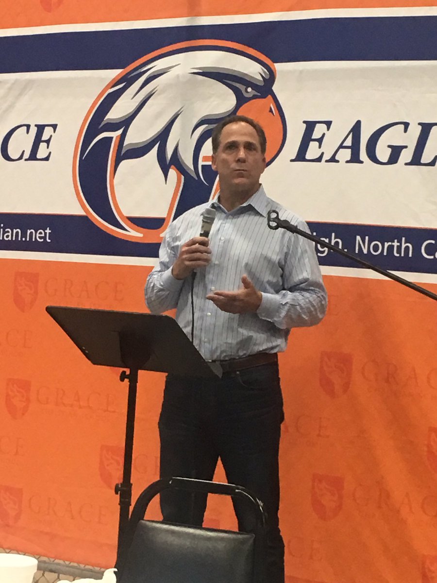 teamterris's tweet photo. Coach Appreciation Dinner, Chris Corchiani, & Cookie on the face challenge = Great Night! #Coach2ChangeLives #3DCoach #InHimAllThings https://t.co/xAEZekG8hj