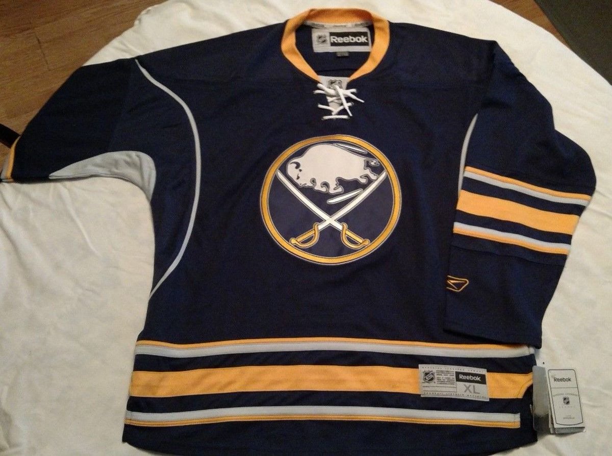 BuffaloSabres17's tweet photo. #Deals Buffalo Sabres #Reebok Premier Jersey - X-Large https://t.co/YgmgxtTLdk #TFBJP https://t.co/Fb6ScBZWBe