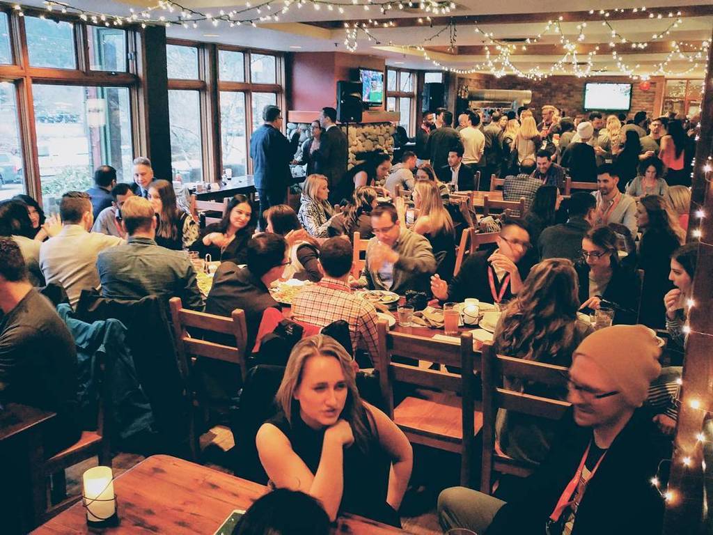 WeAreMarwick's tweet photo. The nachos and beers are flowing! Good people = good times! #howesoundbrewing #squamish #networking https://t.co/5t0kXSCHpM https://t.co/iE4vAHyhFy