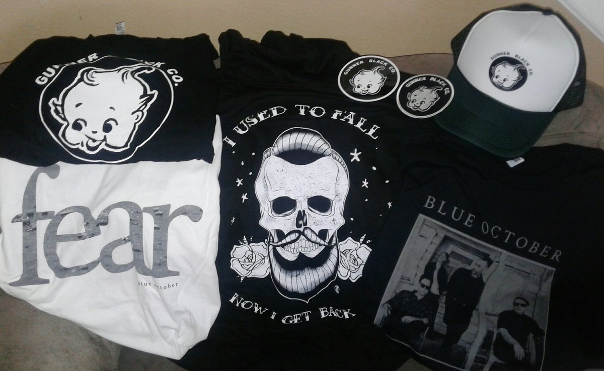 mphillips9878's tweet photo. Liam and I needed some new @blueoctoberband and #GunnerBlack stuff! 💙 #BlueOctober #LiamConnor #LittleManBigFan https://t.co/UawcaDEWH8