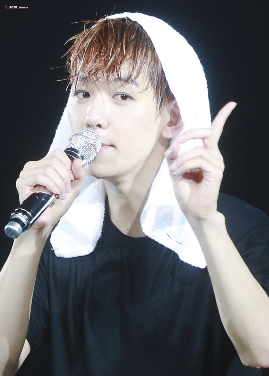 BUNNY_506's tweet photo. 170402 싱가폴 #백현 #baekhyun 
우유같은새럼,,,,💦
📎https://t.co/fPnjgAlmjK
📎https://t.co/ND5pOMTHRB
📎https://t.co/NVjQXkx5T2
📎https://t.co/3RqluyvhuR https://t.co/VCy0klW1Sh