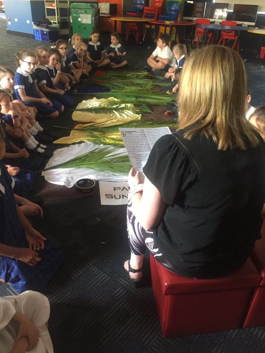 marg_gibson's tweet photo. Yr 3 remember the events of Holy Week @bethanyyear3 https://t.co/u62a6Mxmqz