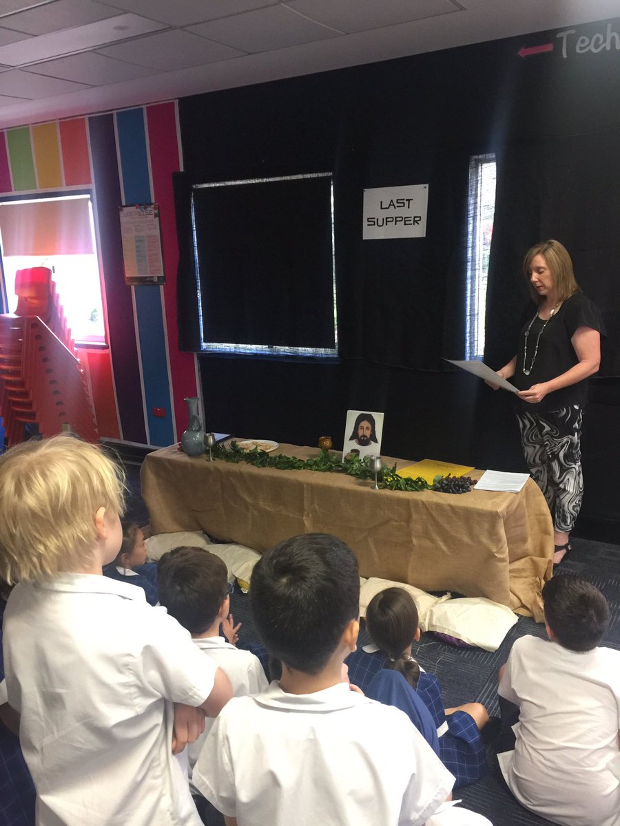 marg_gibson's tweet photo. Yr 3 remember the events of Holy Week @bethanyyear3 https://t.co/u62a6Mxmqz