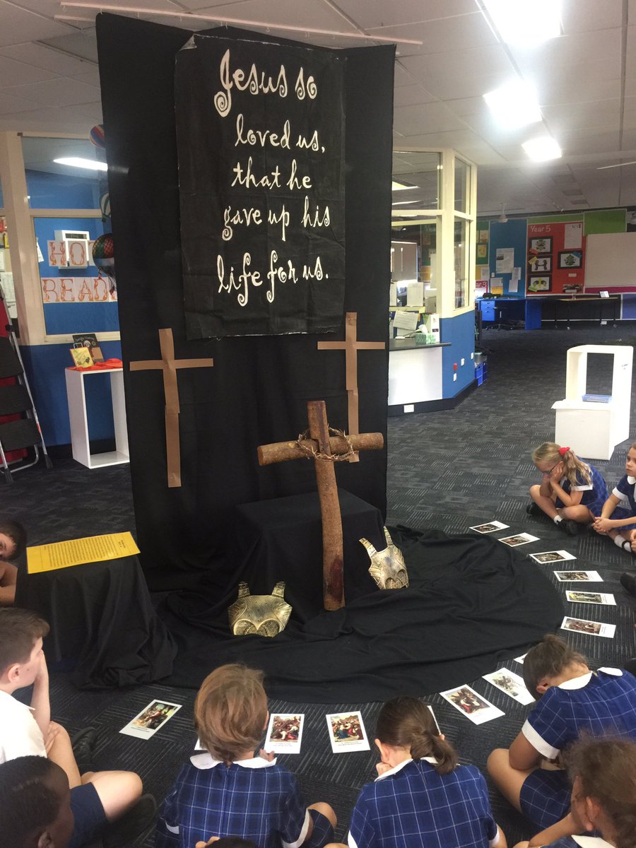 marg_gibson's tweet photo. Yr 3 remember the events of Holy Week @bethanyyear3 https://t.co/Lf6DHhPGOa