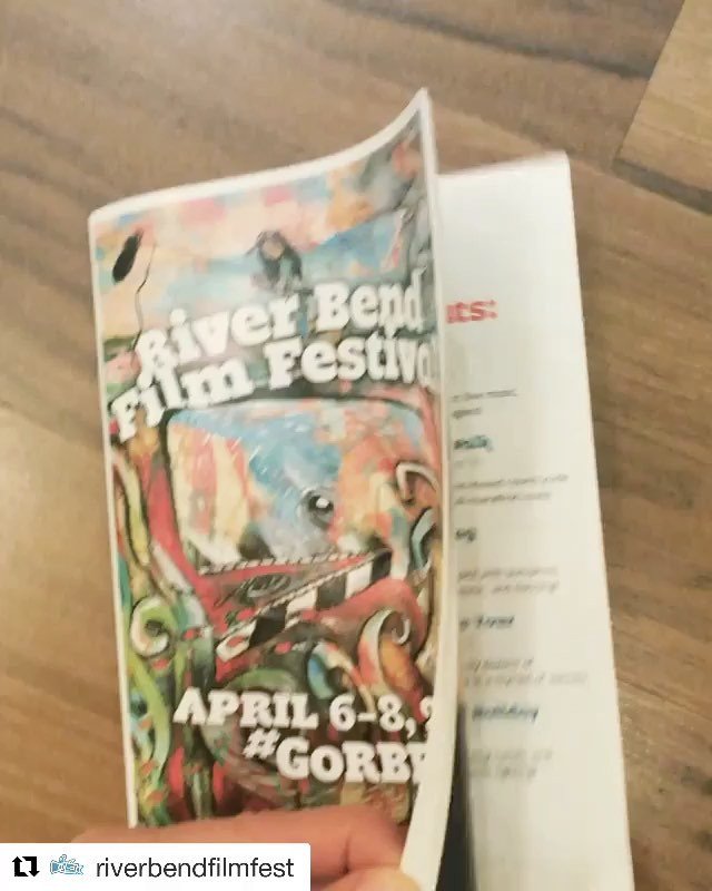 5CoreMedia's tweet image. Amazing job on the @riverbendfilmfest program by the awesome @eyedartstudio team. It's going to be a great weekend. #GoRBFF #film 🎟🎬🎞📽 Watc…