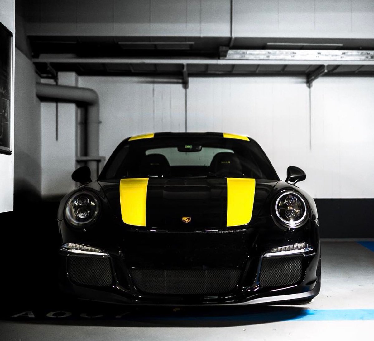 Porsche_Autos's tweet photo. 911 R https://t.co/AeG3JExqgr