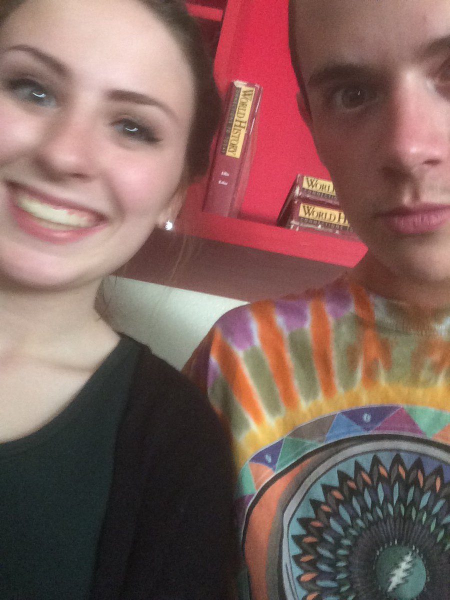 seansaur's tweet photo. Only a half hour left but happy bday Jenna❤❤ Hope it was awesome🤗 https://t.co/urvhqzIrM9