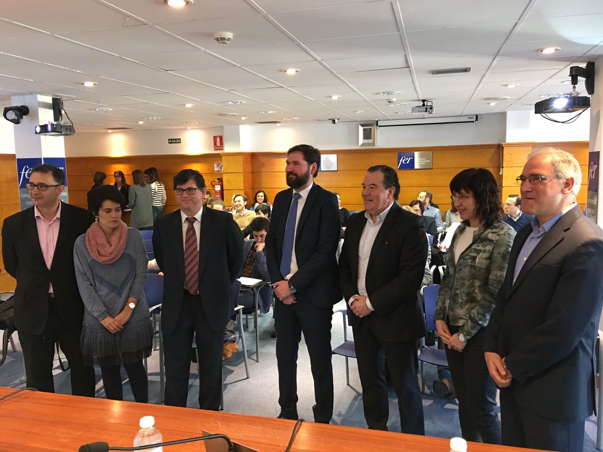 empresa_rioja's tweet photo. En la presentación de las nuevas líneas de ayudas de Ader para 2017. 35M€ para impulsar el desarrollo económico de La Rioja https://t.co/fmnUKP352D