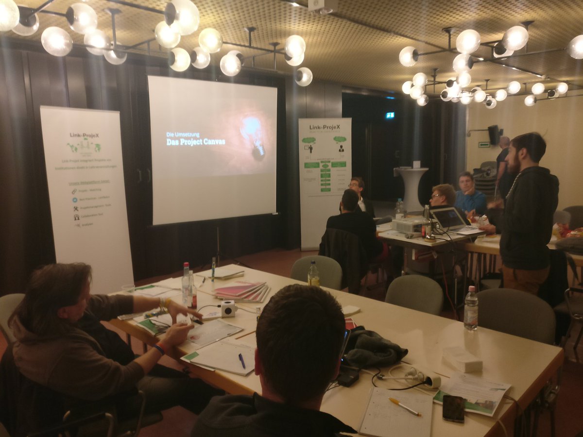 LinkProjex's tweet photo. Erster Hackathon der @ZUSEexpo mit mit tollem Design Thinking Workshop von Björn von @drink_bluemilk https://t.co/gQkBeZX2jw