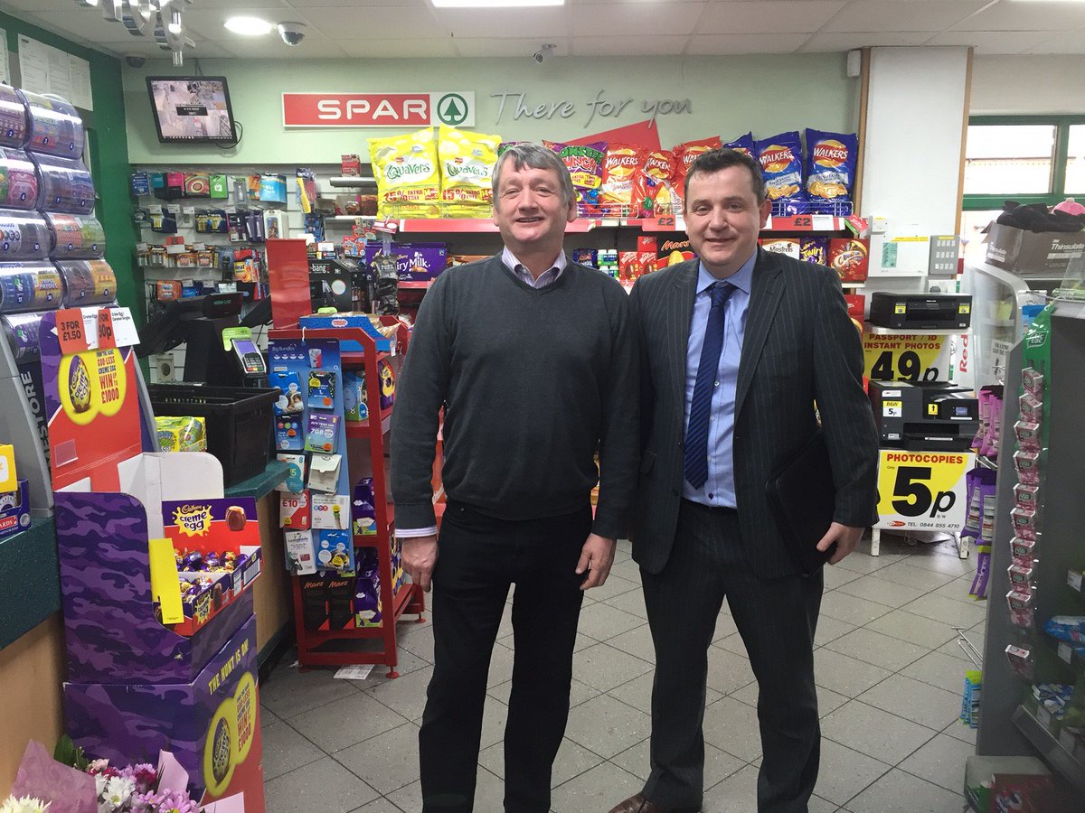 CBE_EPoS's tweet photo. Delighted to meet with #MarkCleary - one of the leading @SPARintheUK #retailers and #CBE #FutaTill customer. #TopRetailer #CStore https://t.co/jOWDSg5gH2