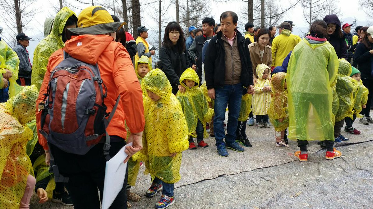 InjeLocaltour's tweet photo. #북부산림청식목행사🌲🌳
#박달고지���상나무숲조성지 에서 진행했어요.
여러분의 열띈 참여에 감사드려요!
자작나무숲을 잇는 명소가 되길~!

👉자세히 https://t.co/HOAMKufTBC https://t.co/TBCaL605Bp