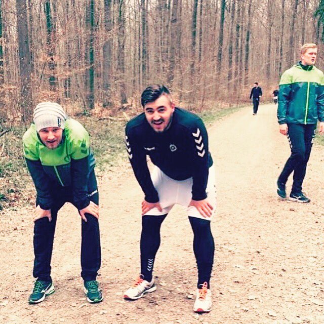 Ausgepumpt nach dem Vormittagstraining im Kinzenbacher Wald! #workhard #WeilDuDasSpielLiebst #WetzlarerJungs <a href="/mittelhessende/">mittelhessen.de</a> <a href="/Allgemeine/">Gießener Allgemeine</a>