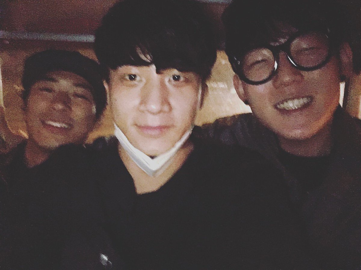 다시만난 연걸이는 왜때문인지 폭삭 늙어있었구요.. 베이징 공연들을 무사히 마치고 상하이에서 즐거운 시간 보내고 있어요! 걱정과 다르게 중국사람들은 여전히 친절하네요. 무사히 돌아가길!