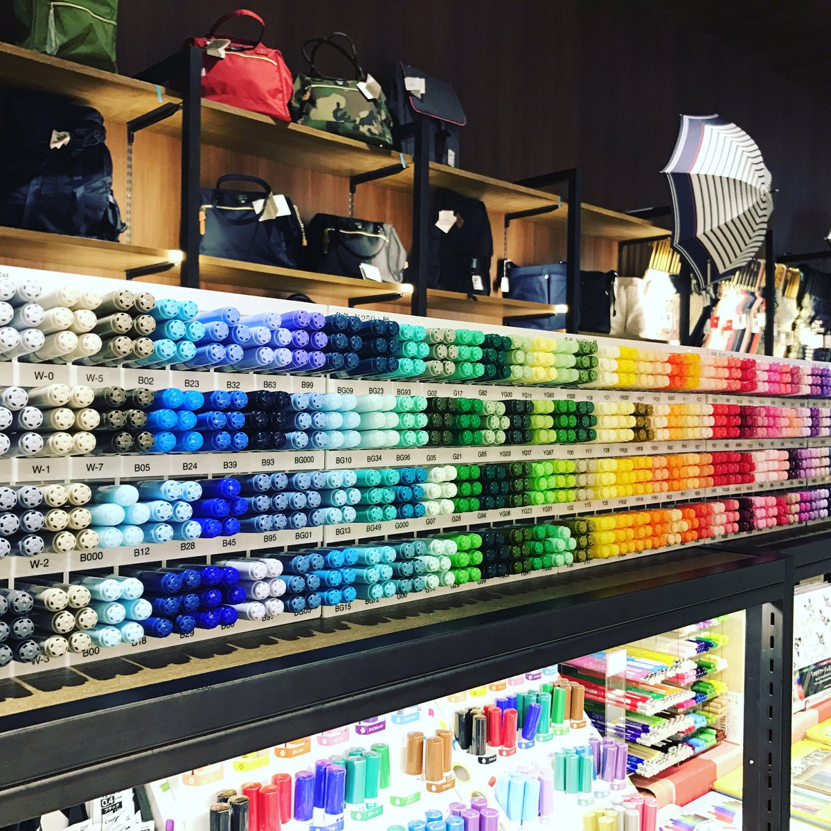 幕張 蔦屋書店 文具 雑貨 コピックチャオたくさん入荷しております