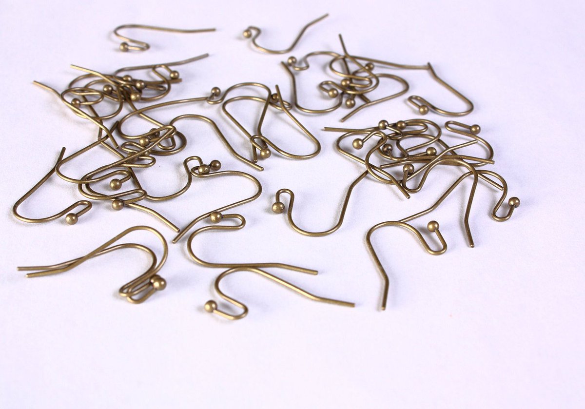 TheBeadsofDream's tweet image. Antique brass earring hooks ear wire - nickel free lead free cadmium … etsy.me/2oco1aU #beads #EarringMaking