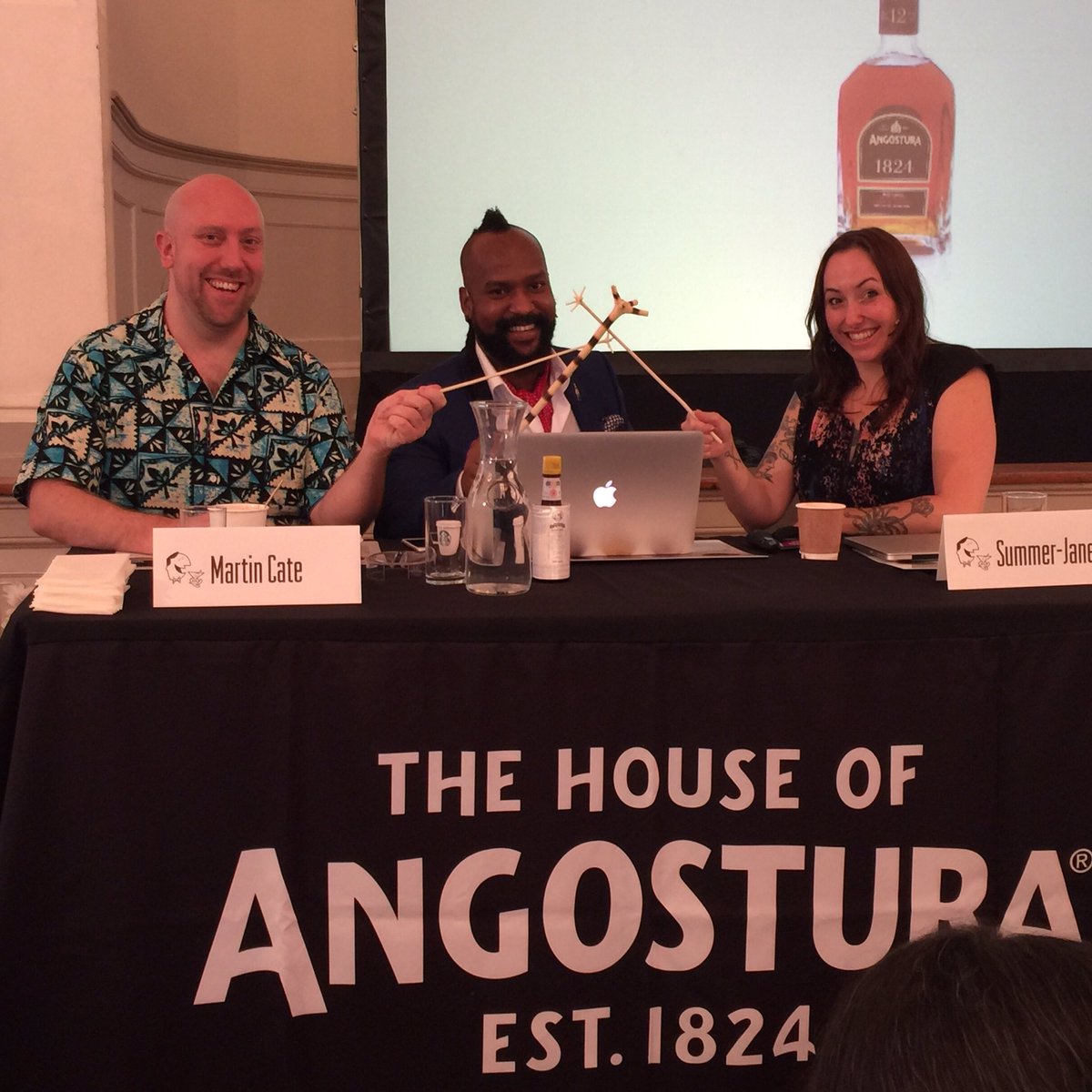 FloatingRumShac's tweet photo. #JustSwizzleIt @AngosturaHouse seminar at @totc #TalesOnTour #Edinburgh was fun - rum &amp; tiki heavy. It was boozy too! #WorkingNotPlaying https://t.co/CQMTq655up