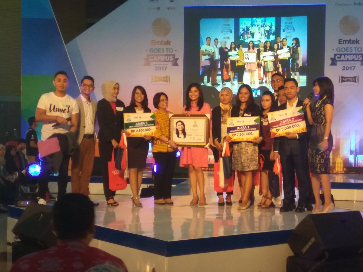 liputan6dotcom's tweet photo. Inilah para pemenang 1,2 &amp; 3 news presenter audition Emtek Goes To Campus di Universitas Negeri Semarang #EGTC2017 #EGTCUNNES https://t.co/Z2dyvO3M8O