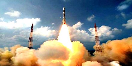 LoadisticGPS's tweet image. India&apos;s own #GPS is ready with seventh #navigation satellite launch.
#ThursdayThoughts    goo.gl/lOSAhg