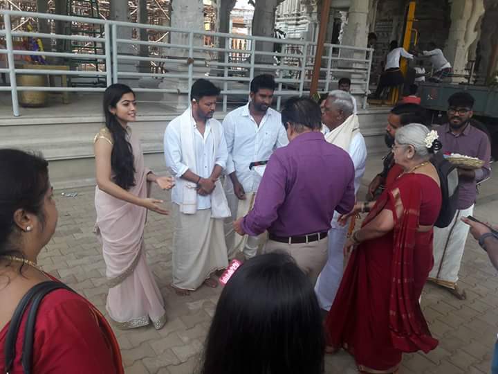 Kgsgfa's tweet photo. #ಗೋಲ್ಡನ್_ಸ್ಟಾರ್_ಗಣೇಶ #ಚಮಕ ಚಿತ್ರದ ಮುಹೂರ್ತ ದ photos
ಇದೇ 14 ರಂದು ಚಿತ್ರೀಕರಣ ಪ್ರಾರಂಭ
#CHAMAKA #Kgsgfa https://t.co/DS9pJgBF5D