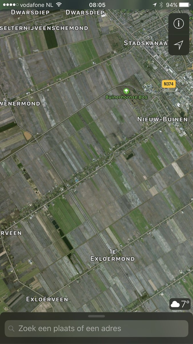 stefvanderziel's tweet photo. Windmolens van 200 meter hoog tussen de huizen. Die mensen krijgen geen gratis stroom, laat staan winstdeling. Dit kan anders. https://t.co/x03A4gP2FC