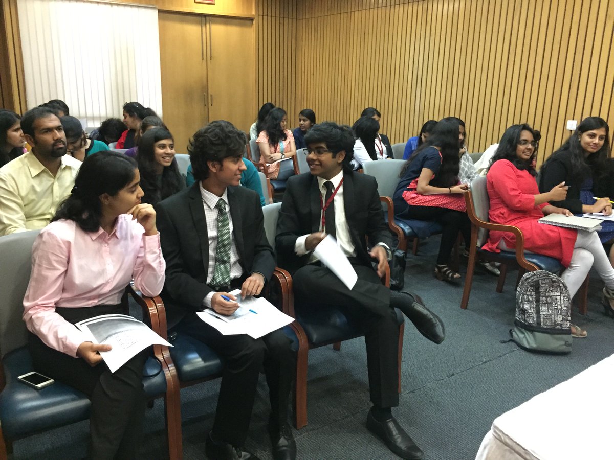 globalyouthind's tweet photo. Workshop on #ProcessesOfInternationalNegotiation
#GYsummit2017 #GlobalYouth #IIC https://t.co/KxtmdQhTT5