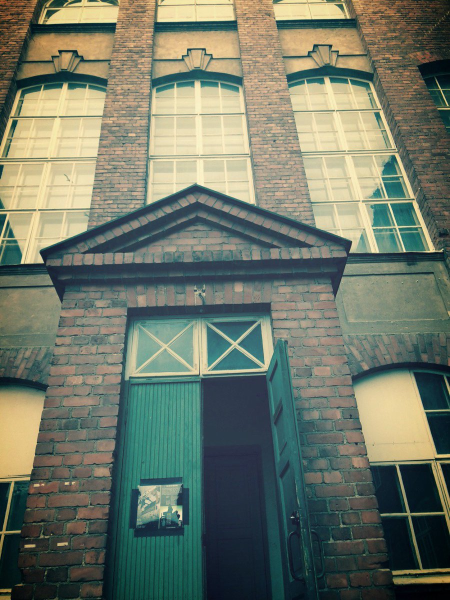 Harjoitukset käynnissä Teoksesta You Are The Measure Porin Puuvillan generaattori galleriassa.