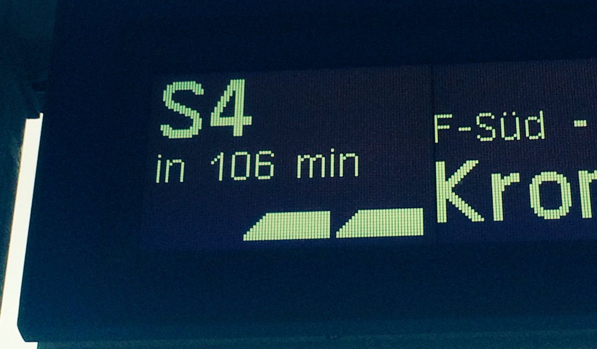 Frühzeitige #Sbahn Anzeigen finde ich gut. Kann man sich schonmal drauf vorbereiten... #Pendlerleben #Frankfurt