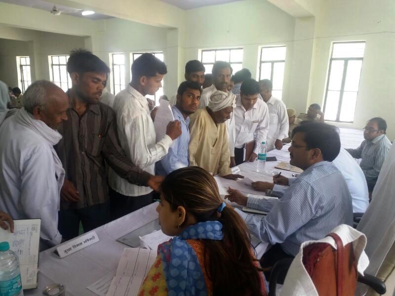 dmbulandshahr's tweet photo. #tehsildivas Tehsil Siyana
जनशिकायतों का निस्तारण सर्वोच्च प्राथमिकता ---
सभी सम्बन्धित अधिकारी गुणवत्तापूर्वक समयान्तर्गत करें समाधान https://t.co/SufInjEkSa
