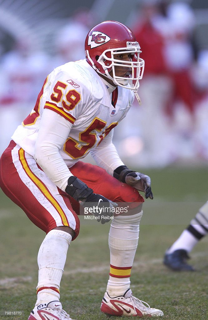 Happy Birthday to Donnie Edwards, who turns 44 today! 