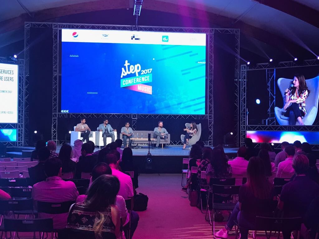 DSiliconOasis's tweet photo. سيرين فضول من مركز ديتك تدير جلسة نقاش في مؤتمر ستب حول خدمات توصيل الأغذية وإمكانية الوصول إلى المزيد من المستخدمين

#STEP2017 https://t.co/O6o1nBpjLi
