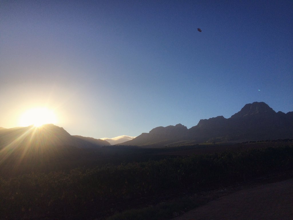 L'Re Burger tweet media