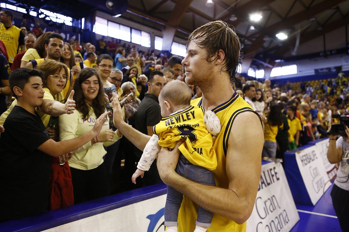 GranCanariaCB's tweet photo. Hoy hace tres años (06/04/14) de nuestra despedida del CID... ¡Imposible no echar la vista atrás y emocionarse por el camino! 😍 #GraciasCID https://t.co/QLLdsUEqSI