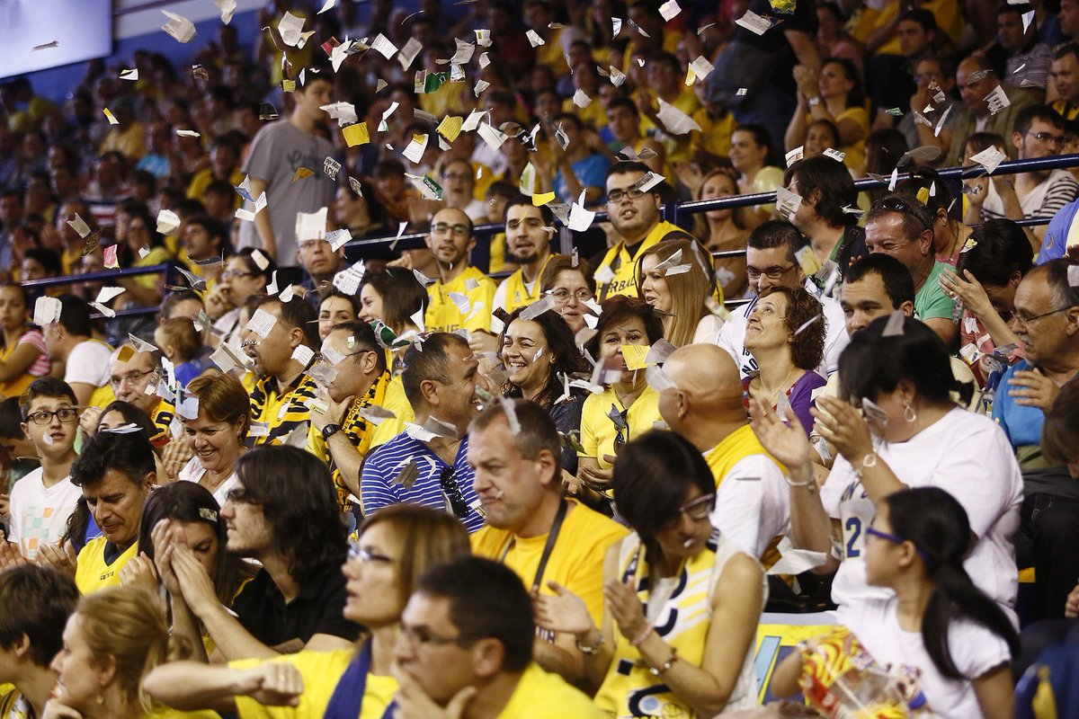 GranCanariaCB's tweet photo. Hoy hace tres años (06/04/14) de nuestra despedida del CID... ¡Imposible no echar la vista atrás y emocionarse por el camino! 😍 #GraciasCID https://t.co/QLLdsUEqSI