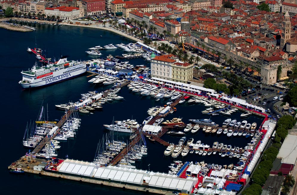 HarbourSpot's tweet photo. We hope everyone at the #CroatiaBoatShow is enjoying a wonderful event. #boatshow #yacht https://t.co/dPmjJxLqEA